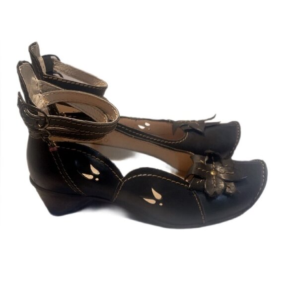 NWT Rovers Black leather Court Ballerina appliqué kitten Coachella heel 36/37 - Picture 3 of 5